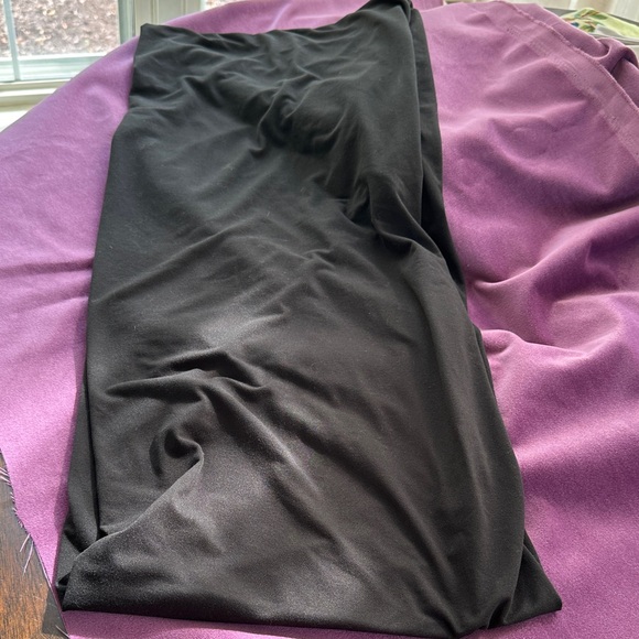 Beyond Yoga Black Infinity Scarf / Hood - Picture 1 of 3